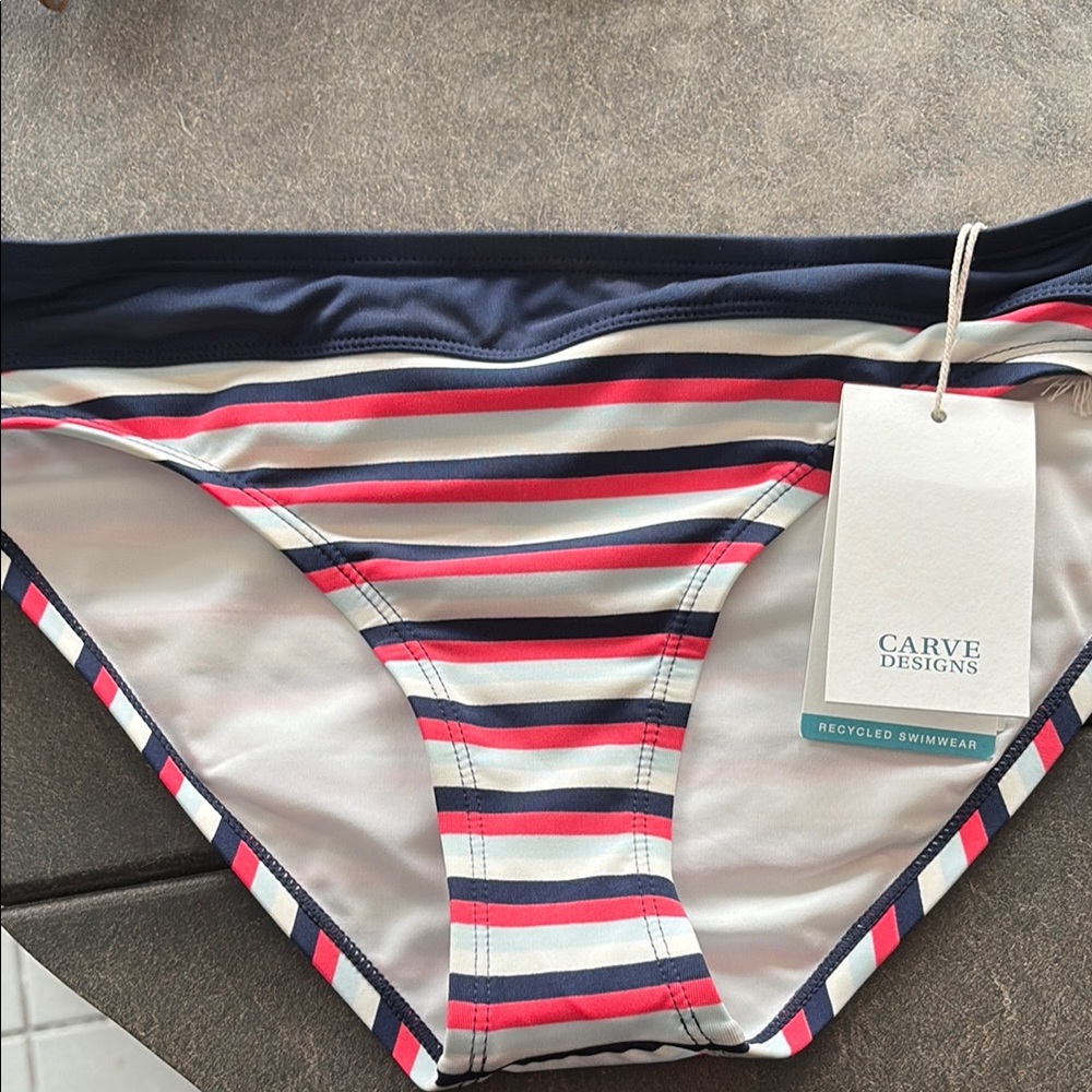 Carve designs Stinson bottom size medium Zinnia stripe NWT